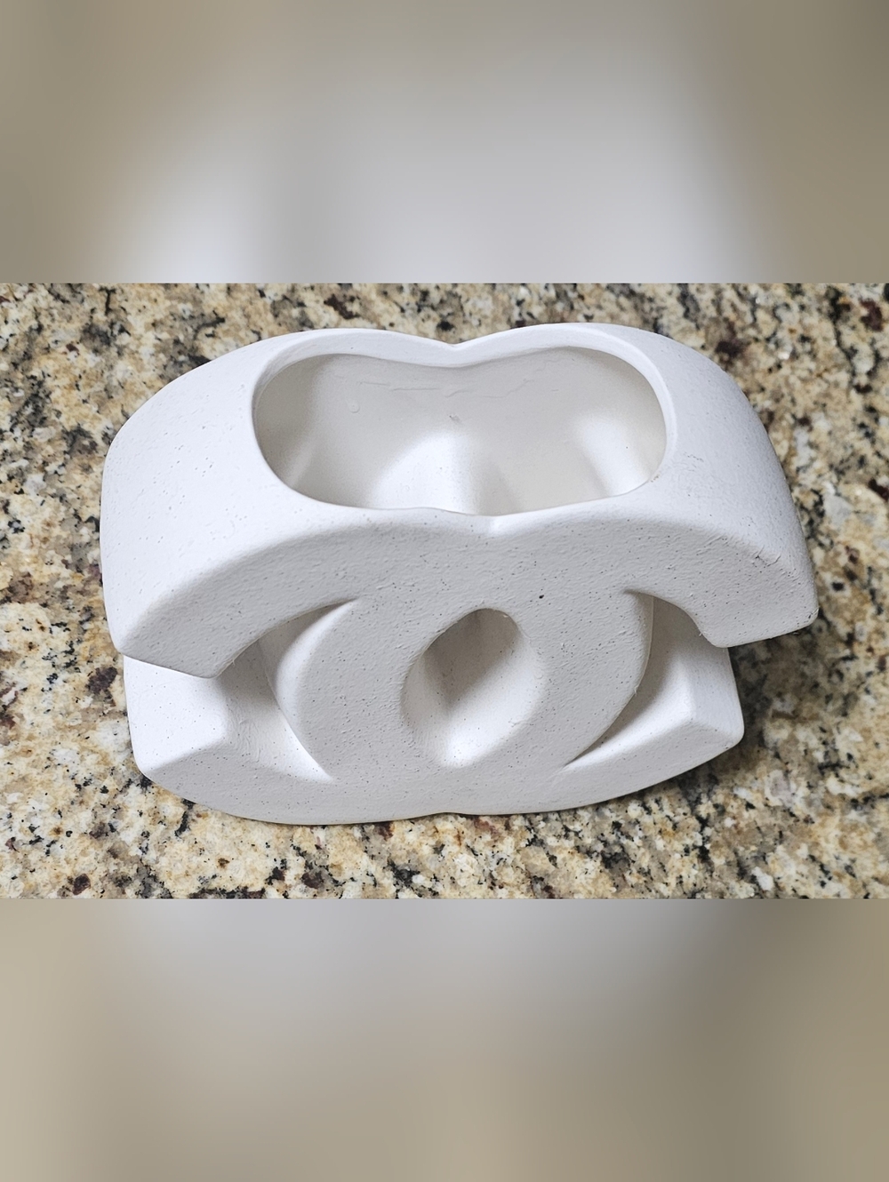 LuxuryWhite Ceramic - Picture 3 of 3